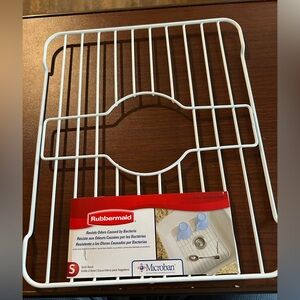 NWT Rubbermaid White Sink Rack with Microban Protection, 12 1/2“ x 10 1/2“